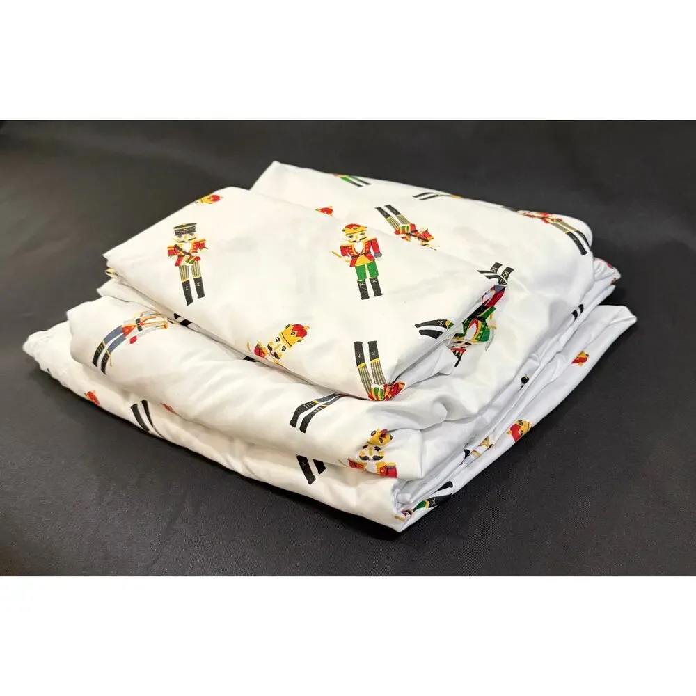 Pottery Barn Holiday Twin size flat & fitted sheets‎ and Pillow Cases.